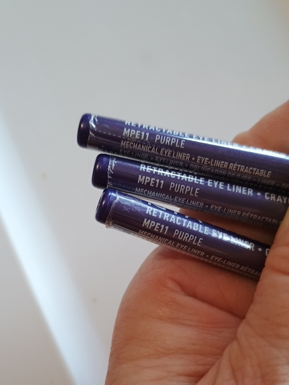 3 x NYX Professional Makeup Retractable Eye Liner, Waterproof, Purple - Picture 5 of 5